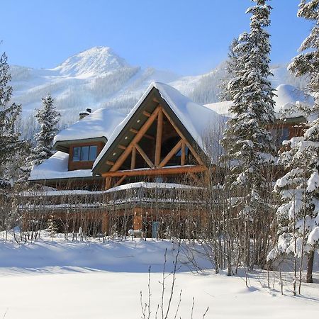 Vagabond Lodge At Kicking Horse Golden Exterior photo